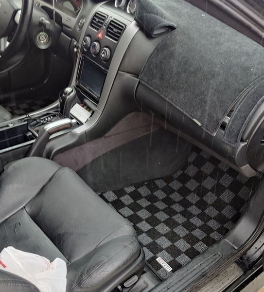 Phase 2 Motortrend (P2M) Checkered Carpet Race Floor Mats - Pontiac GTO (2004-2006)